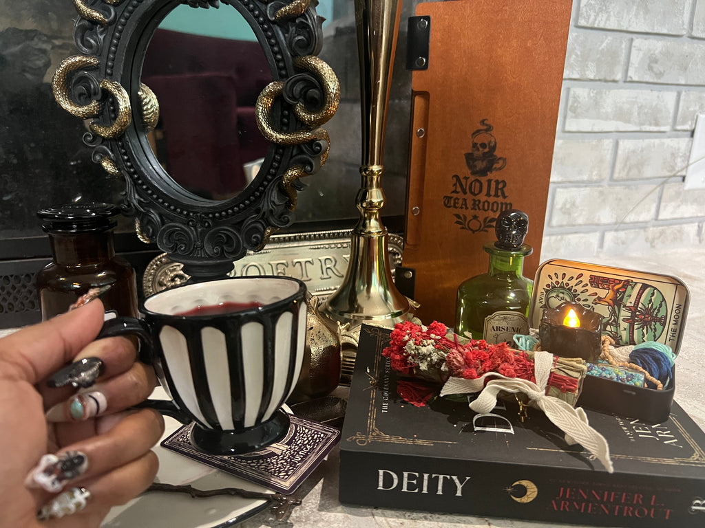 Curio Trinket Tin